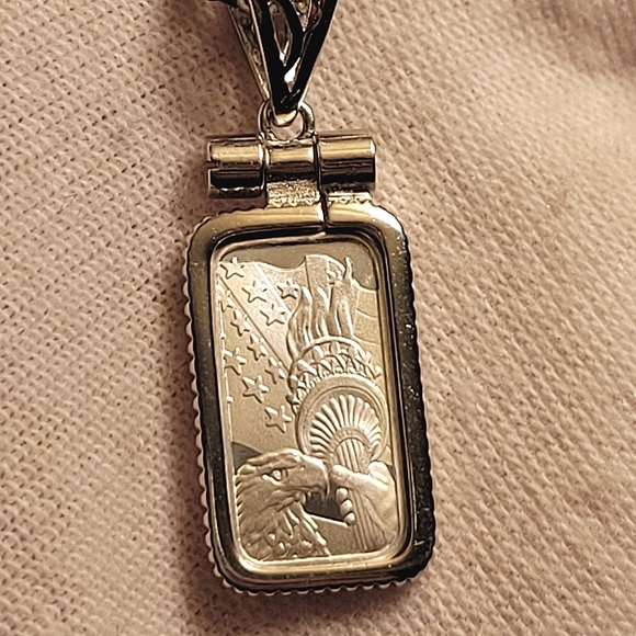 Liberty 🗽 Pendant .999 Fine Silver [1g] .925 Bezel Reversible Jewelry Unisex